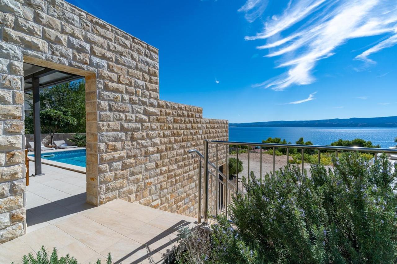 Villa Oslo - Luxury Place With Sea Views & Heated Pool, 300M Far From Sandy Beach 오미스 외부 사진