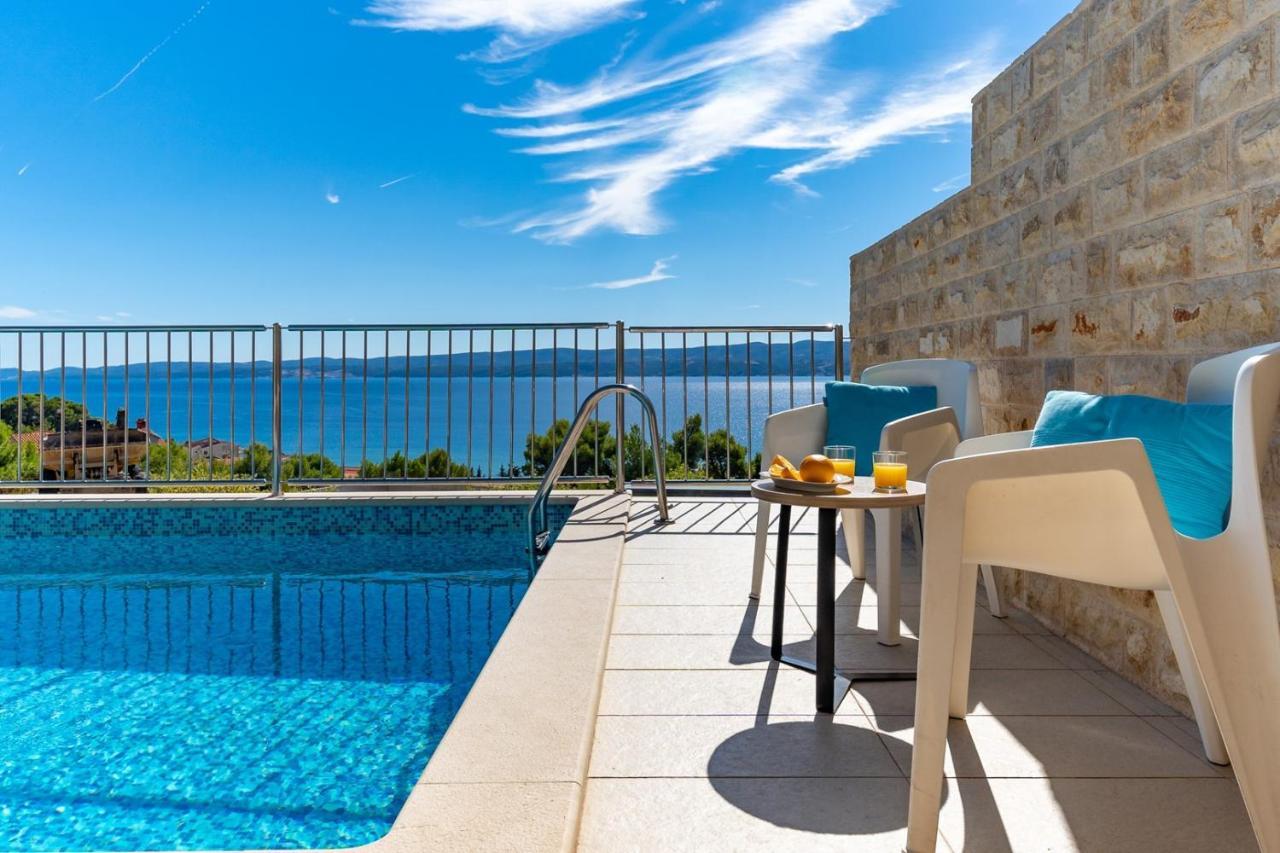 Villa Oslo - Luxury Place With Sea Views & Heated Pool, 300M Far From Sandy Beach 오미스 외부 사진